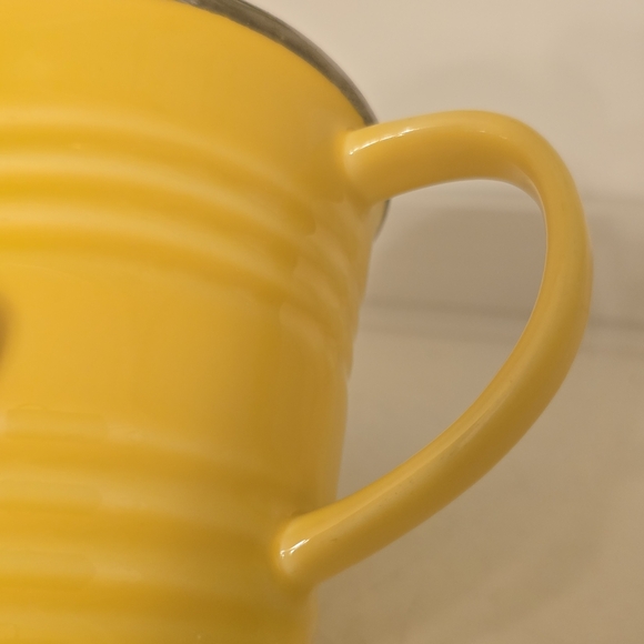 ⭐️40% Off⭐️ Starbucks 2007 Yellow Sand Bucket with Silver Rim 14oz Mug - Picture 4 of 6